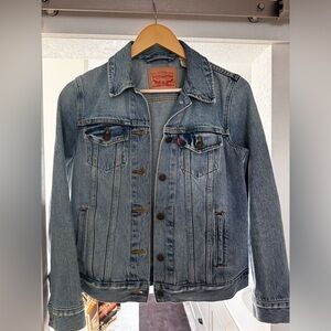 Levi’s Trucker Jacket